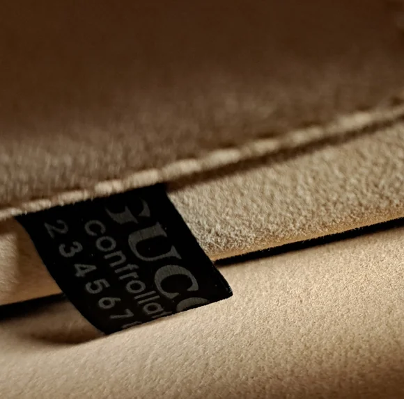 Gucci Diana Mini Tote Bag - Picture 5 of 14